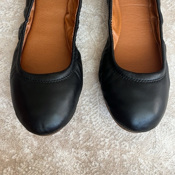 Brand New Lucky Brand Genuine Leather Black Slip On Ballet Flats Zippered Back - Picture 4 of 16